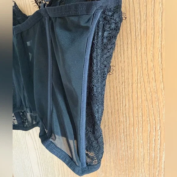 KATHY Vintage-Inspired Whimisgoth Feminine Edgy Glam Black Lace Corset Top Sz M - Picture 9 of 16